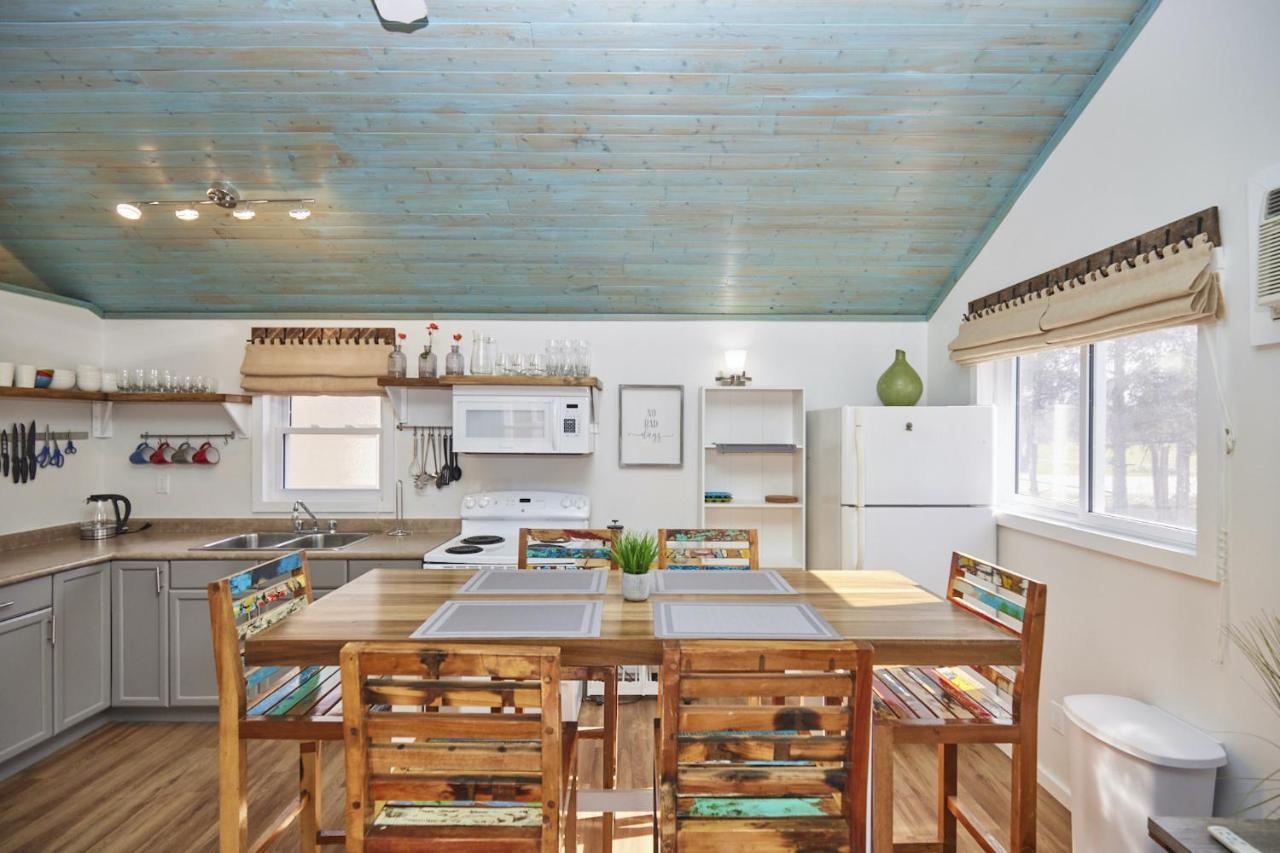 Lake Haven Beach Resort Wainfleet エクステリア 写真